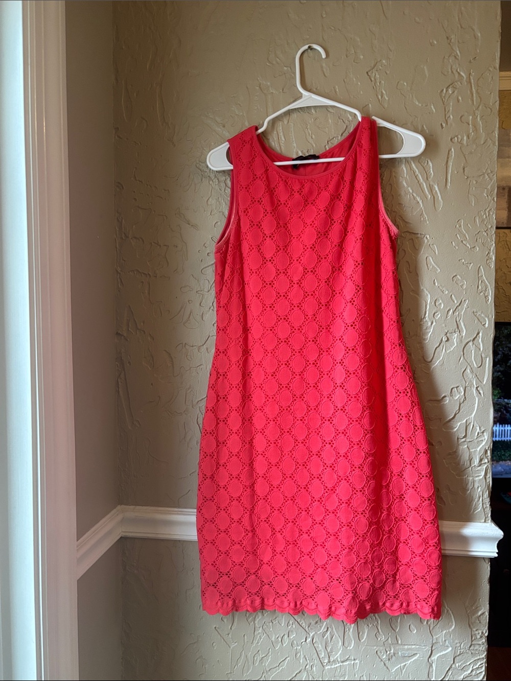Ronni Nicole Coral Sleeveless Shift Dress